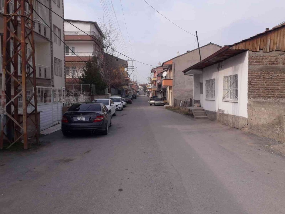 Bir yaşındaki Mira beşiğinde ölü bulundu