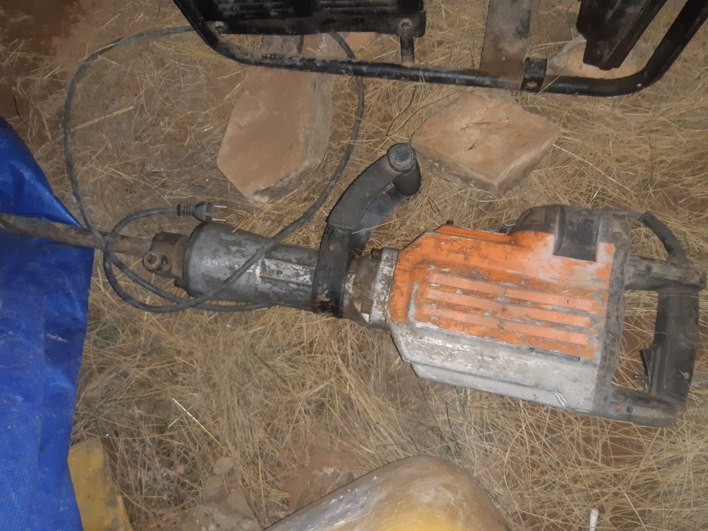 Kaçak kazı yapan 4 kişi yakalandı