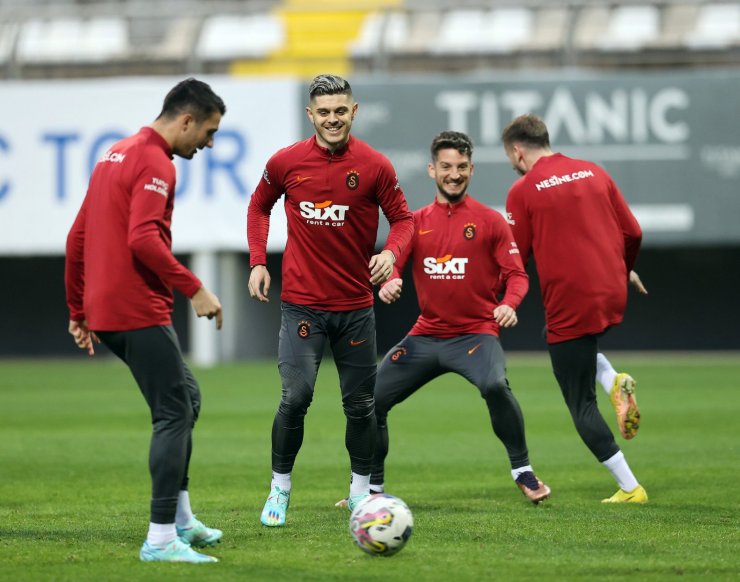 Galatasaray’da Muslera, Antalya kampına katıldı