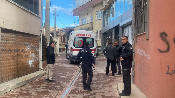 Apartta biri üniversite öğrencisi 20 yaşlarında iki gencin cesetleri bulundu