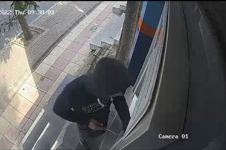 138 ATM'den para çaldılar