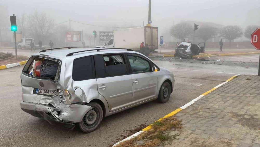 Bulgaristan’dan ilik nakli için Konya’ya gelen aile kaza yaptı!