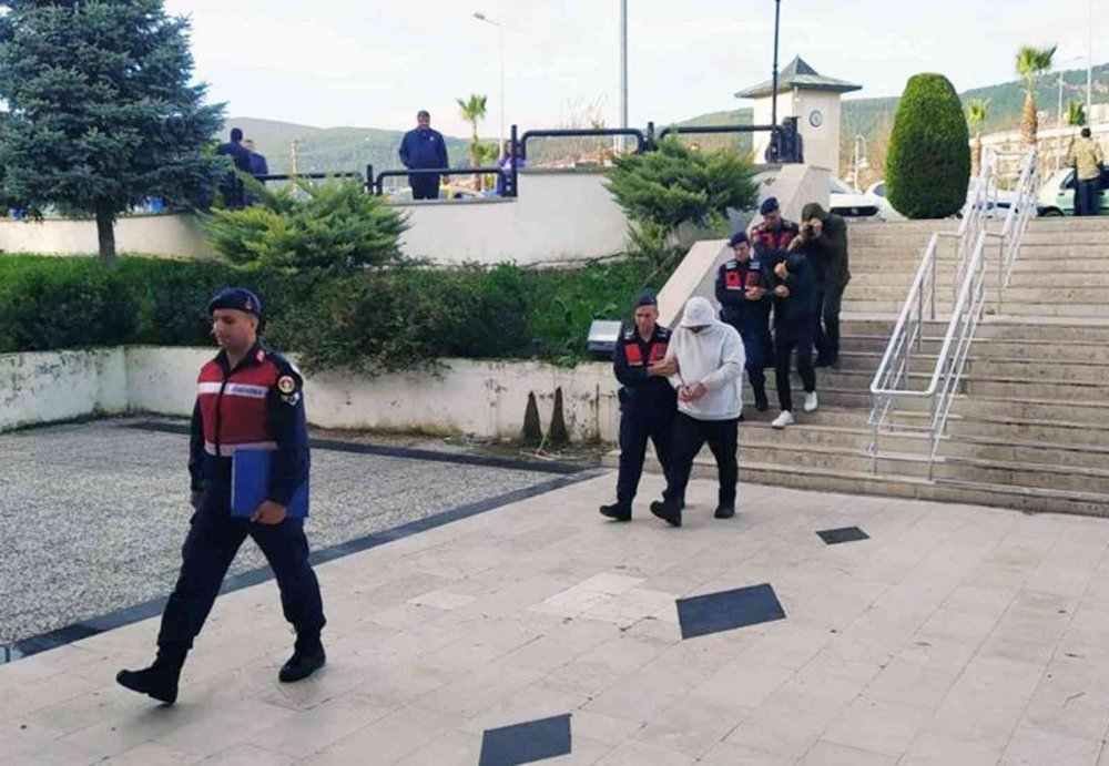 Göçmen tacirleri tutuklandı