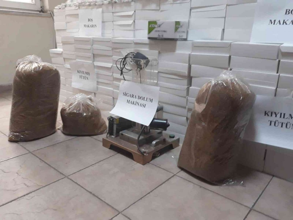 Polis ekipleri kaçak ürüne geçit vermiyor