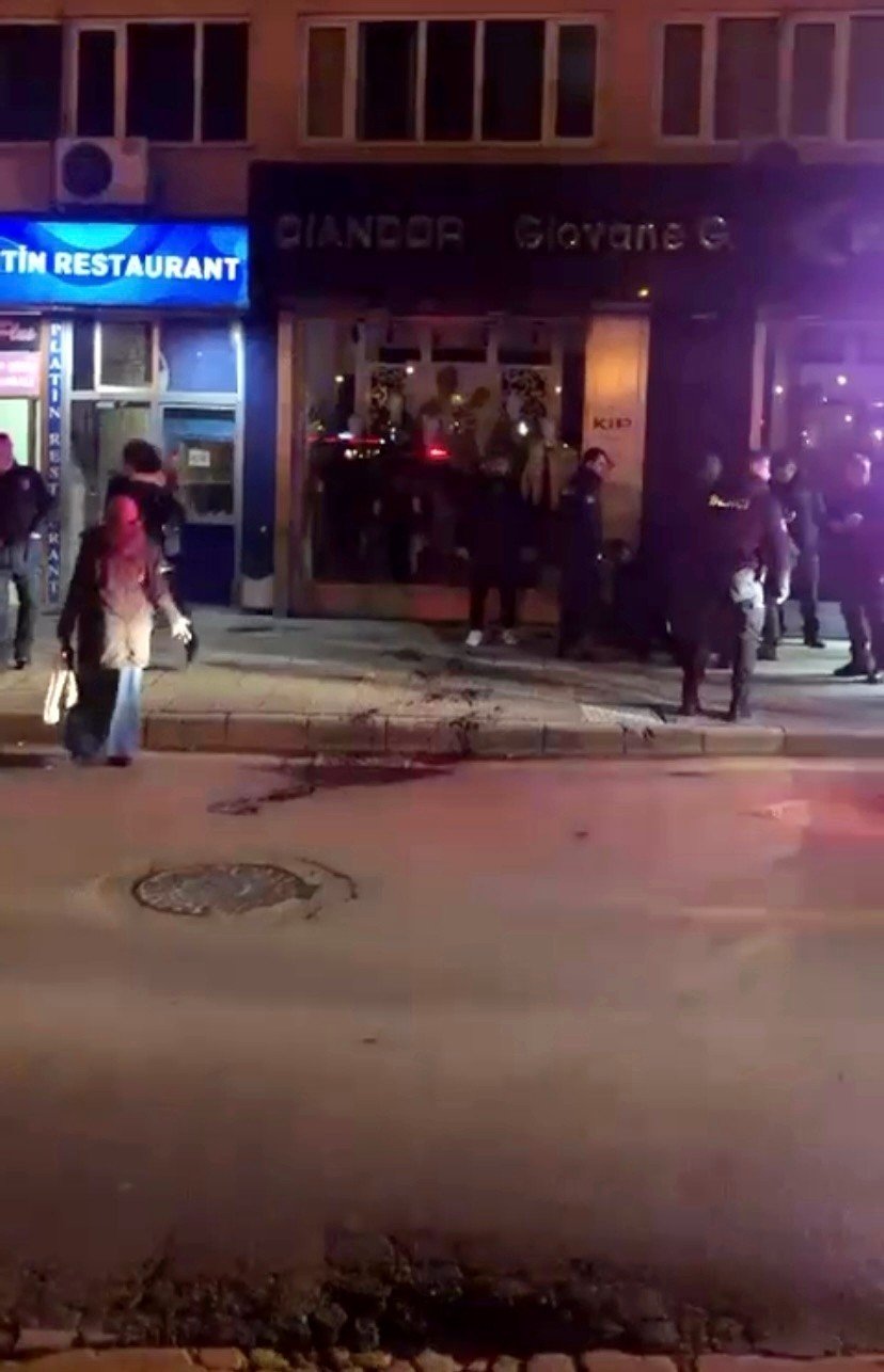 Bıçaklı kavga: 1 yaralı