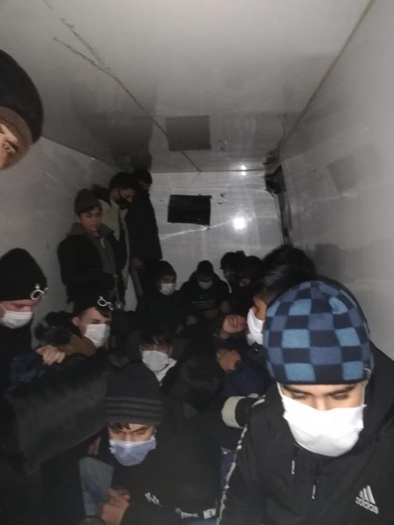 Bin 239 kaçak göçmen yakalandı