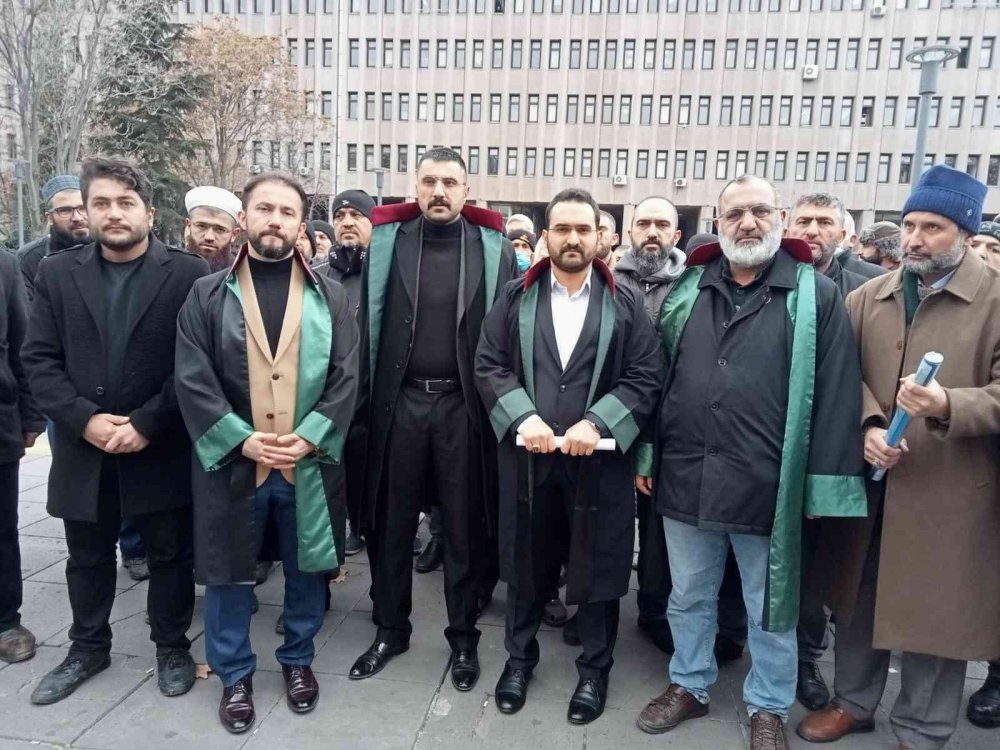 Hazreti Muhammed’e hakaret ettiği iddia edilen Öğretim Görevlisi Kutay’a suç duyurusu