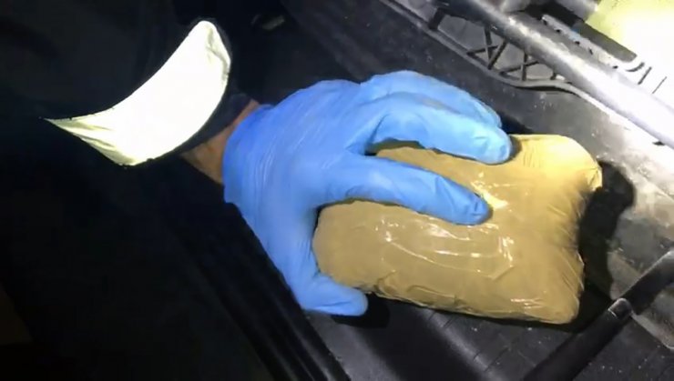 Yedek lastikten kokain çıktı, şüphelinin ifadesi şaşırttı