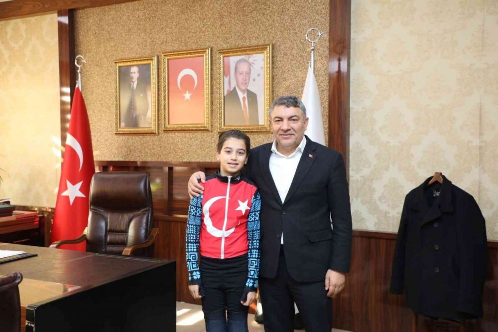 10 yaşındaki Muhammed, Avrupa şampiyonu oldu