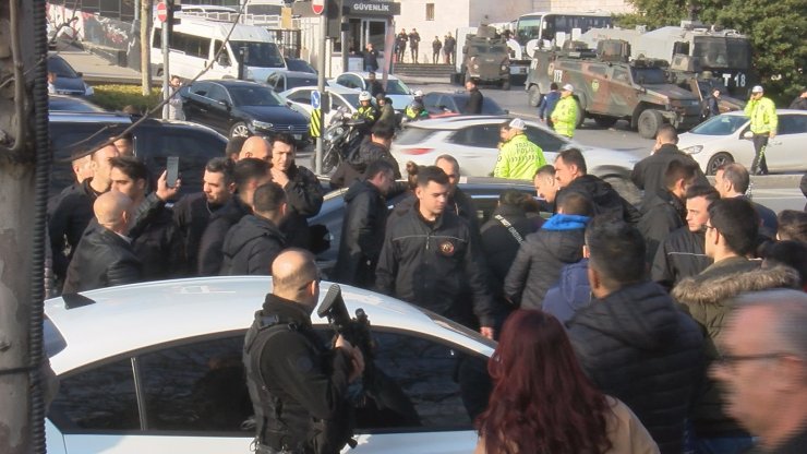 Cumhurbaşkanı Erdoğan, cuma namazını Dolmabahçe Camii'nde kıldı