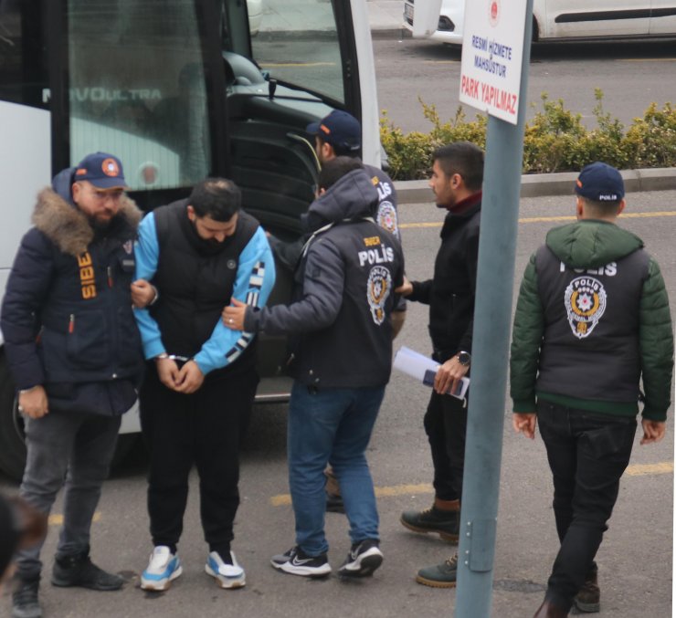 50 milyon TL'lik dolandırıcılık operasyonunda 17 şüpheli tutuklandı