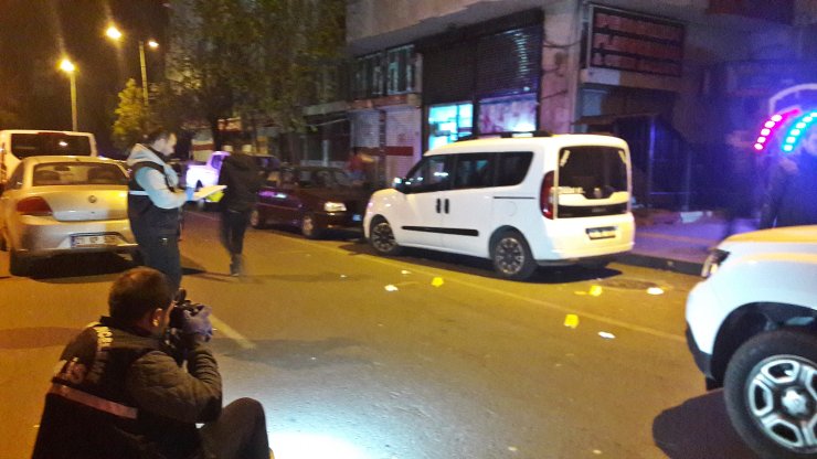 Silahlı saldırıda yaralandı