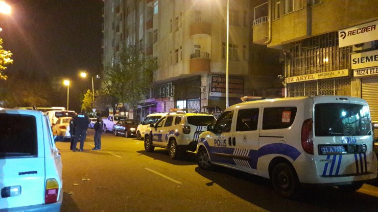 Silahlı saldırıda yaralandı