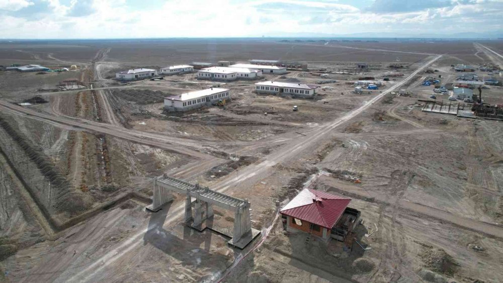 Konya’da Türk Silahlı Kuvvetleri'ne ait cephanelik yeni yerine taşınıyor