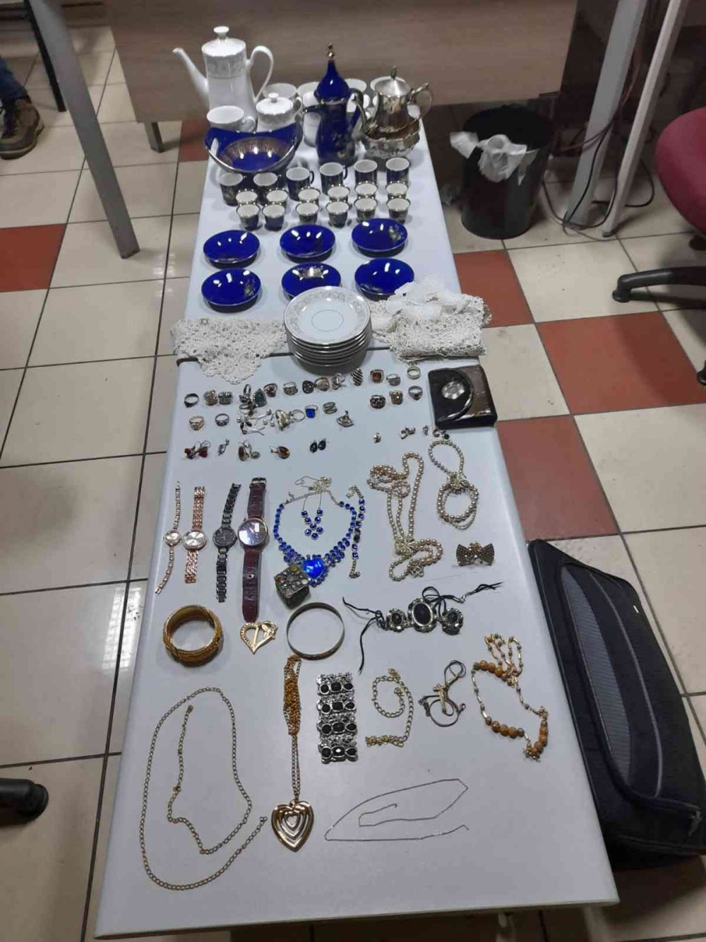 Konya'da yazlık villadan milyonluk hırsızlık! 270 saatlik görüntüler gerçeği ortayı çıkardı