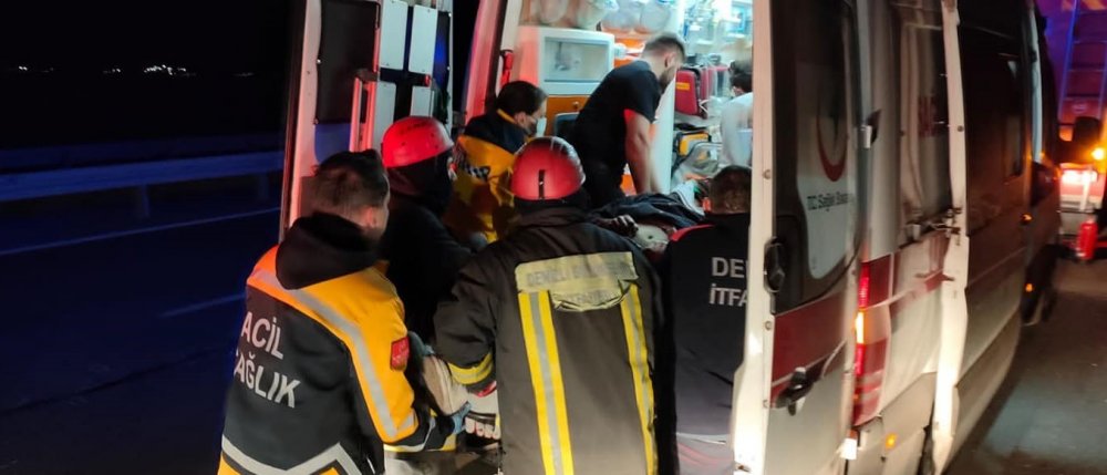 Minibüsün tarlaya uçtuğu kazada 22 yaşındaki genç hayatını kaybetti