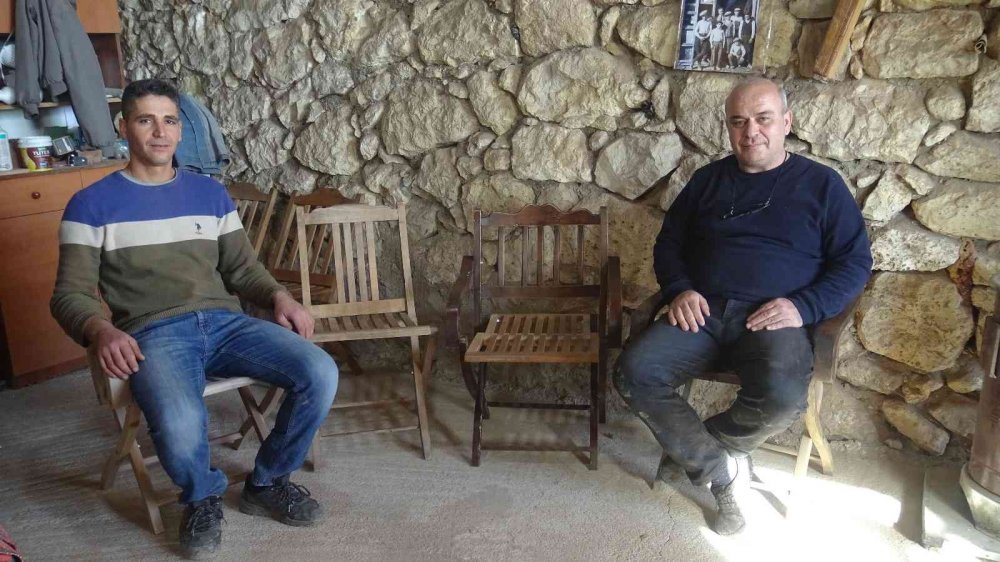 Ömürlük ahşap sandalyelerin geçmişi 74 yıl öncesine dayanıyor