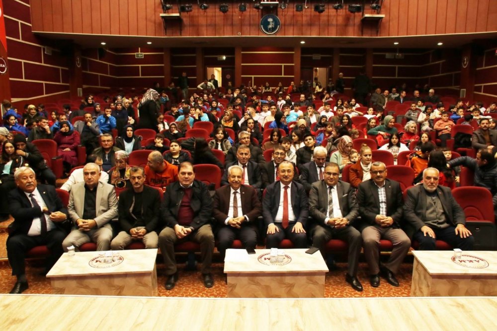 Akşehir'de başarılı sporcular ödüllendirildi