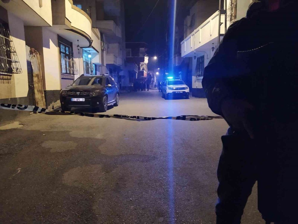 Barışmak için gittiler, sokakta silahlı saldırıya uğradılar