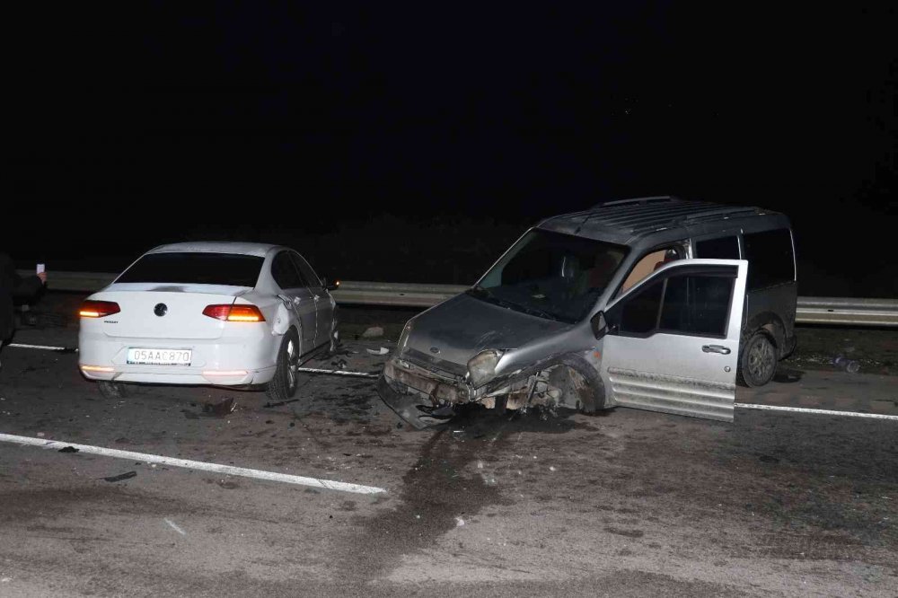 AK Parti’li meclis üyesini emniyet kemeri kurtardı