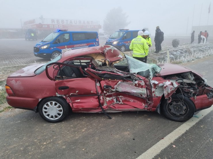 Aksaray-Konya yolunda zincirleme kaza; aynı aileden 5 yaralı