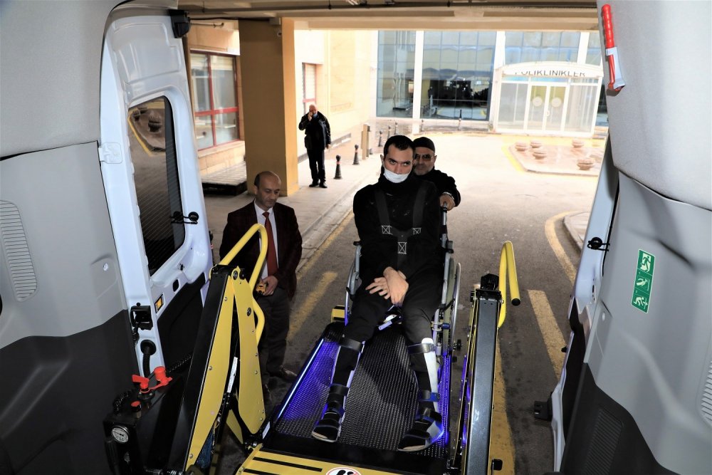 Karatay Belediyesinden “Engelsiz" hizmet! WhatsApp'tan yazmak yetiyor