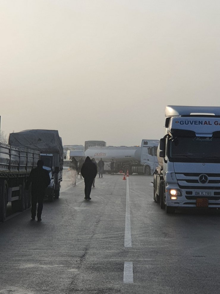 10 aracın çarpıştığı kazada ölü sayısı 3'e yükseldi