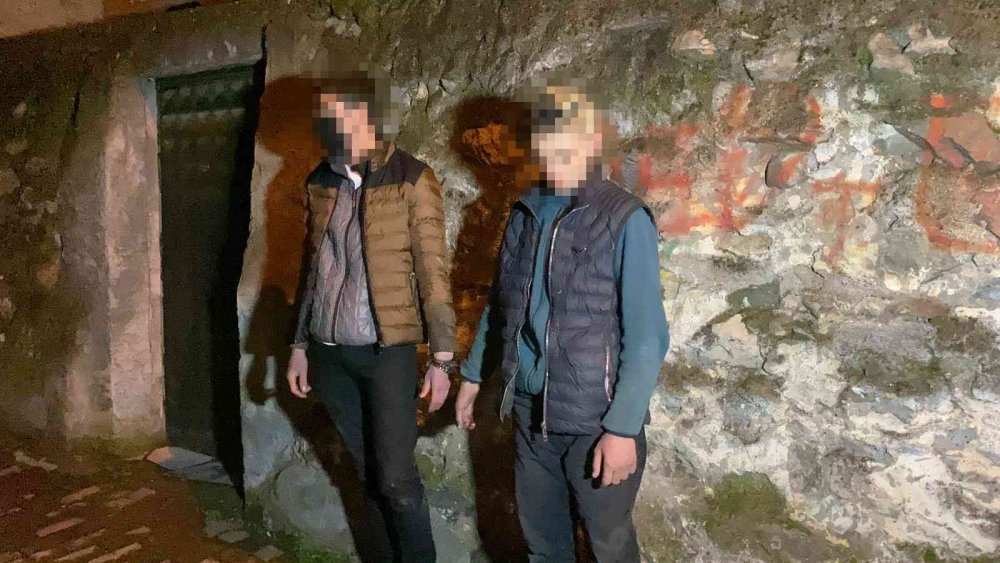 Çocuklar, kebapçı dükkanından hırsızlık yaptı