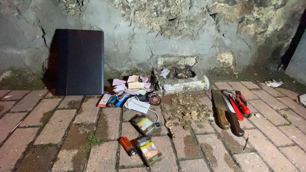 Çocuklar, kebapçı dükkanından hırsızlık yaptı