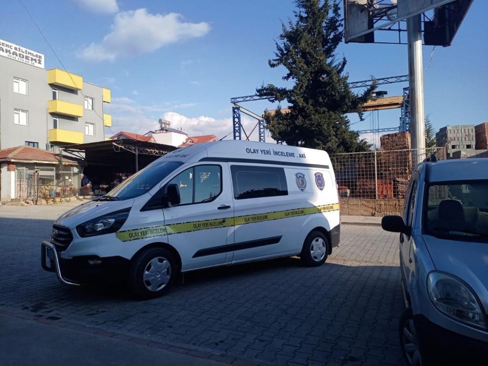 Esnafın dükkanına silahlı saldırı