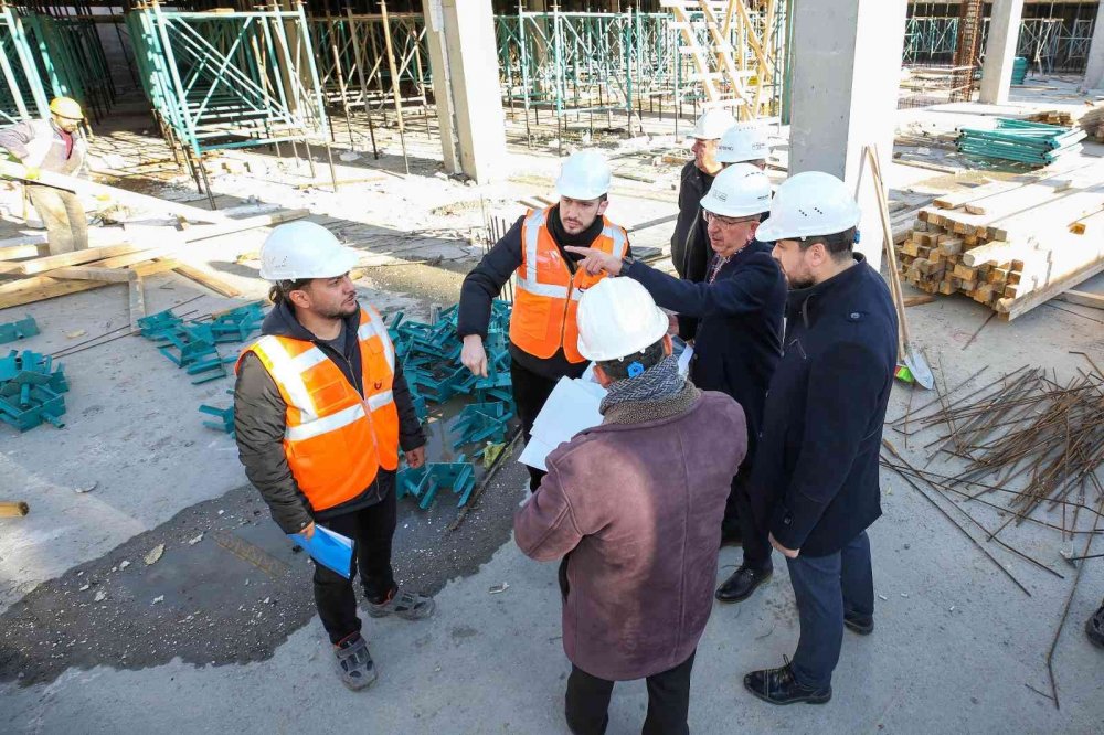 Meram Yaka Sosyal Tesisi hızla yükseliyor