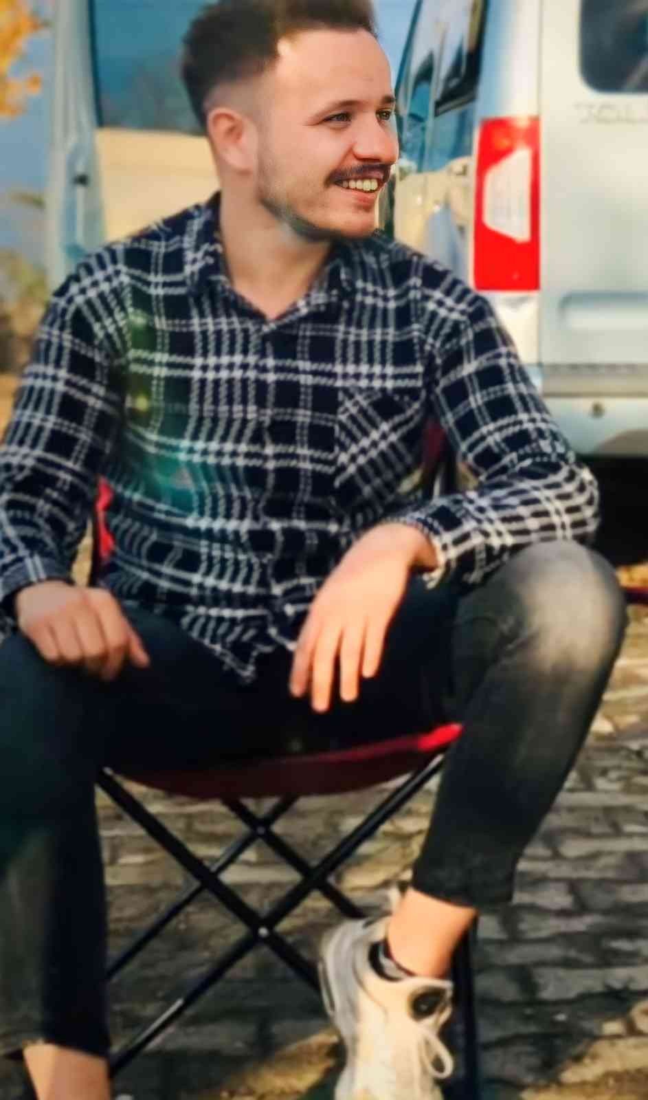 Otomobil ile tır çarptı: 1 ölü, 1 yaralı