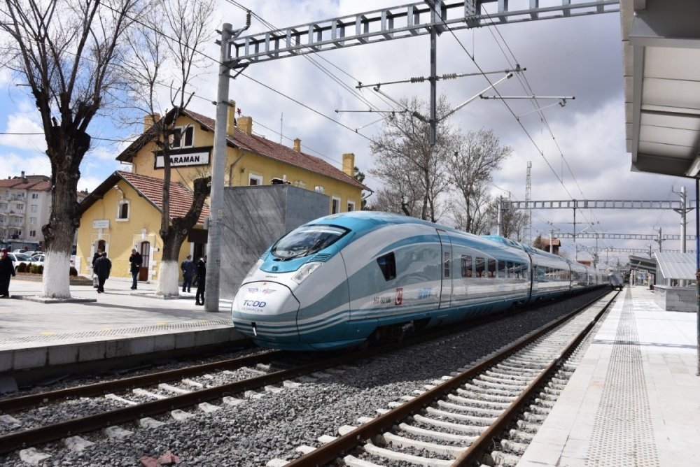 YHT'ye büyük ilgi! İşte bir yıldaki yolcu sayısı