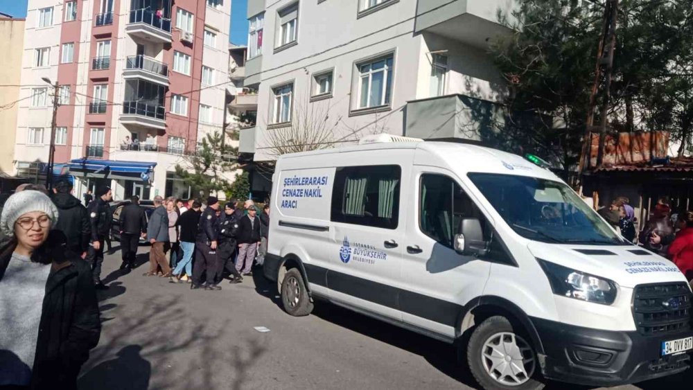 2 kadın ölü bulundu! evden uyuşturucu, fare zehri ve şizofreni ilaçları çıktı