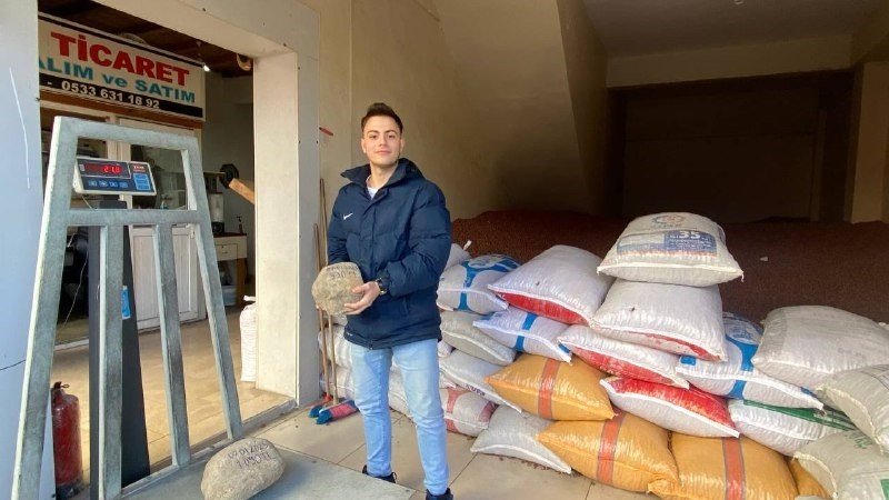 28 kilogram taş ile birlikte sattı