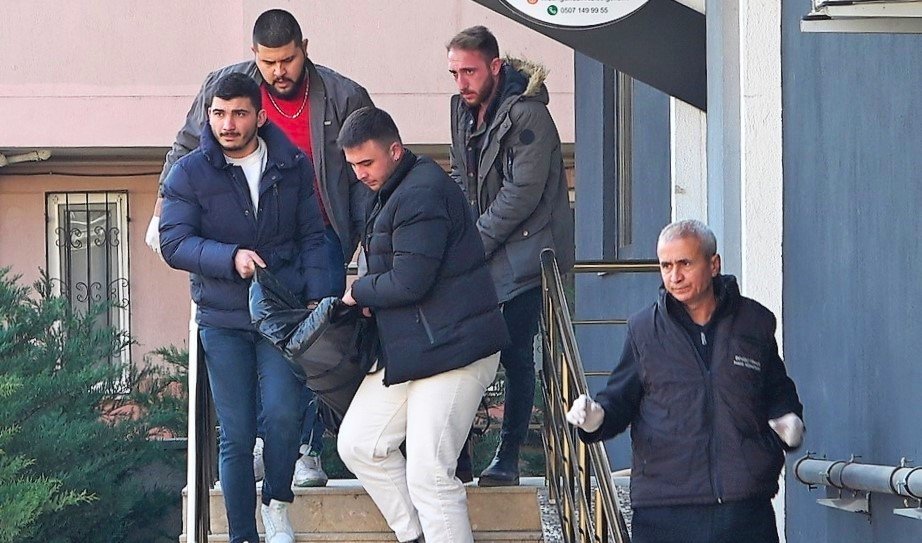 Alternatif tıp uzmanı evinde ölü bulundu