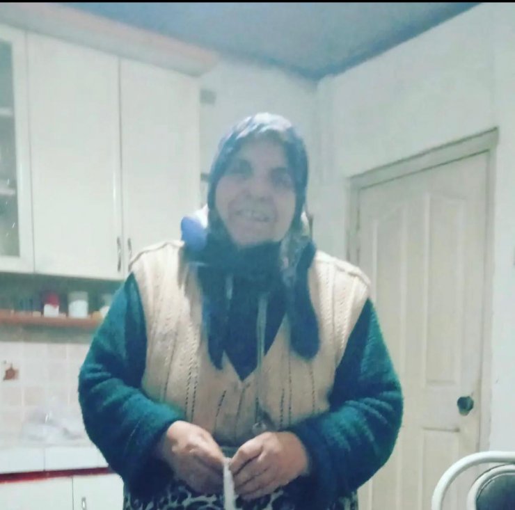 Tek katlı evde oturan kadın, çıkan yangında hayatını kaybetti