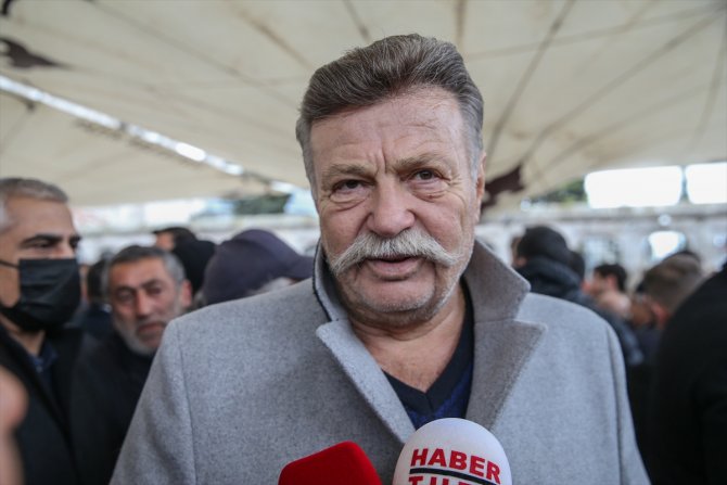 Sanatçı Burhan Çaçan, son yolculuğuna uğurlandı