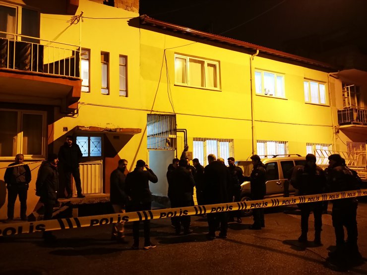 5 aylık hamile karısını öldürüp, intihar etti