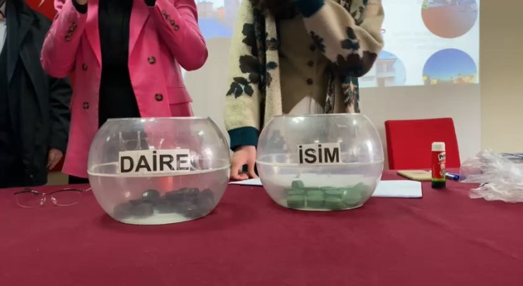 Konya'da 42 konut kurayla sahiplerini buldu