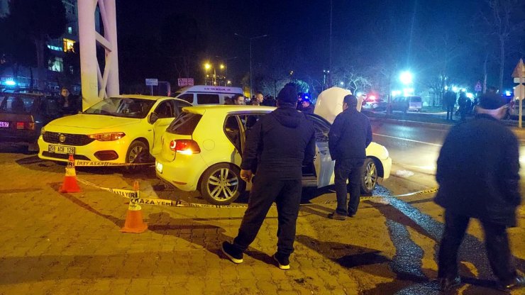 Yayaya çarparak ölümüne neden oldu, otomobilini bırakıp kaçtı