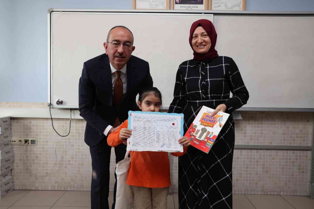 Meram'da Başkan Kavuş, çocukların karne sevincine ortak oldu