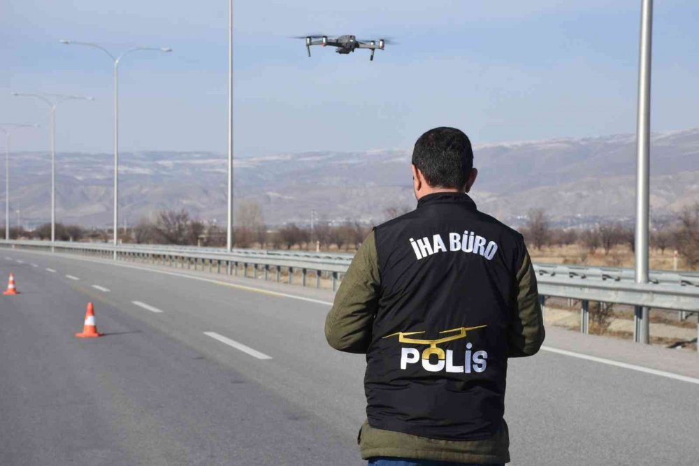 Erzincan’da drone destekli trafik denetimi