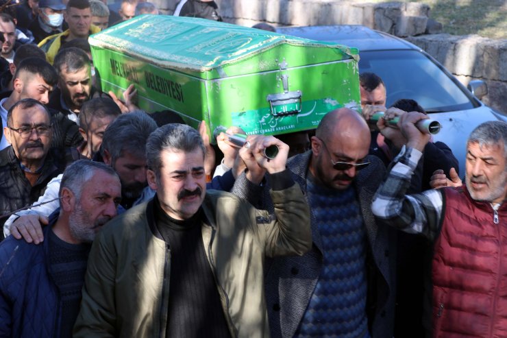 Kazada ölen 16 yaşındaki amatör futbolcu Yiğit Can toprağa verildi