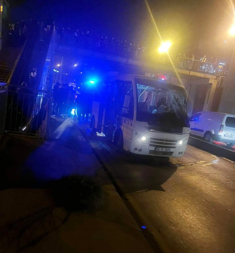 Alkollü sürücü iki araca çarptı