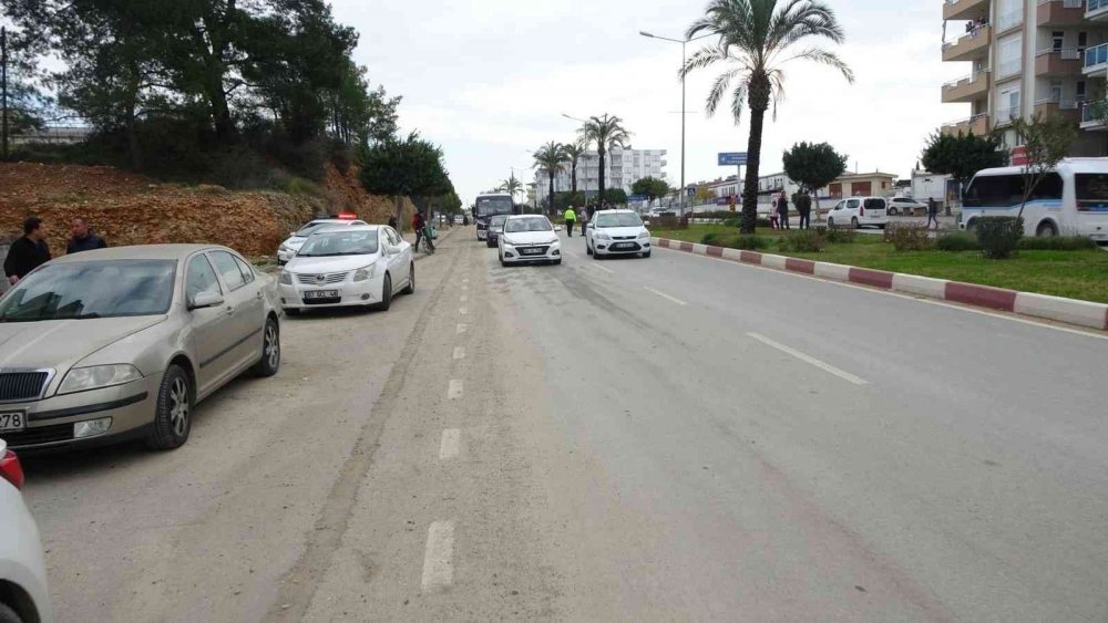 Otomobilin çarptığı bisikletli ölümden döndü