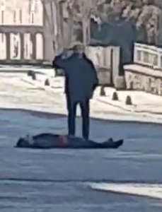 Polis, meslektaşı eşini öldürüp, intihara kalkıştı