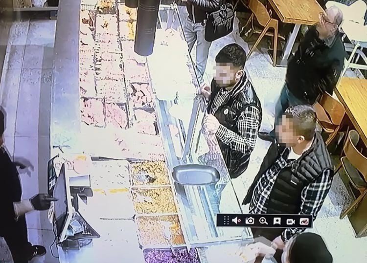 Restoranda yiyip içip hesabı ödemeden kaçtılar