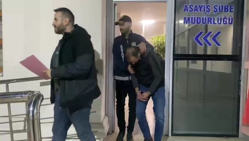 Konya'da hırsızlar araçtan 50 bin lira değerinde malzeme çaldı