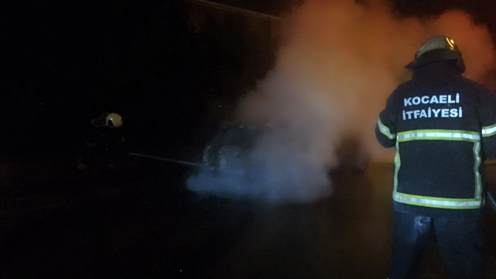 Park halindeyken alev topuna döndü